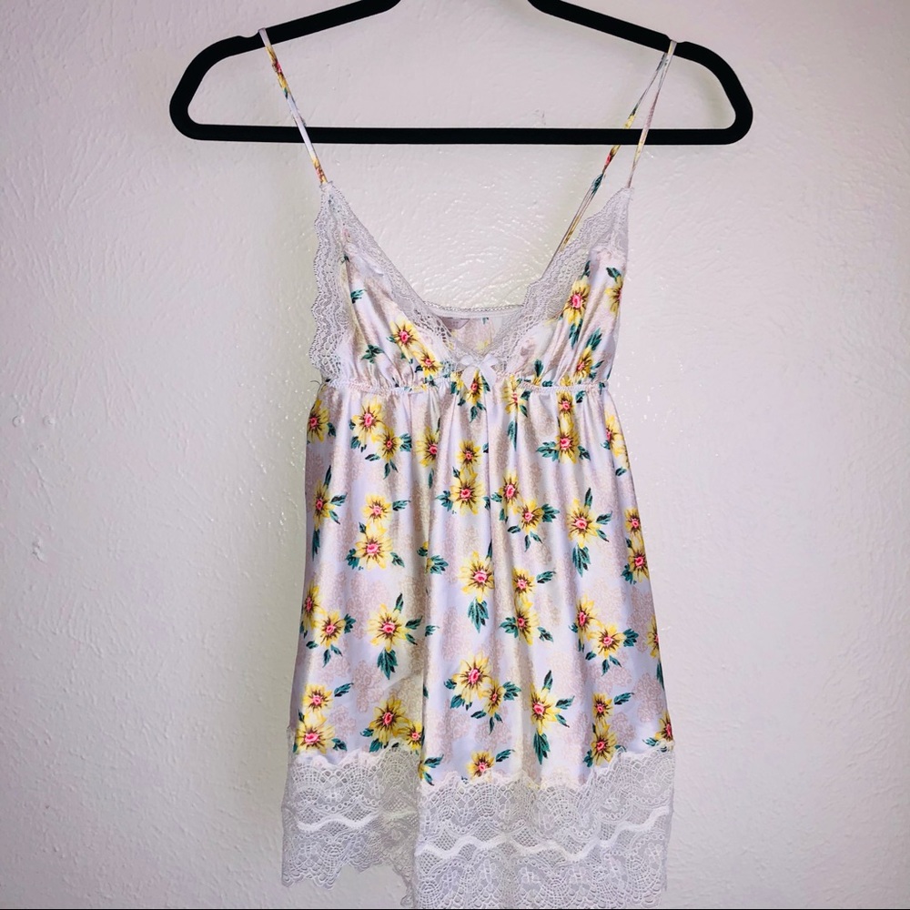 Victorias Secret satin floral cami top with lace trim size small
